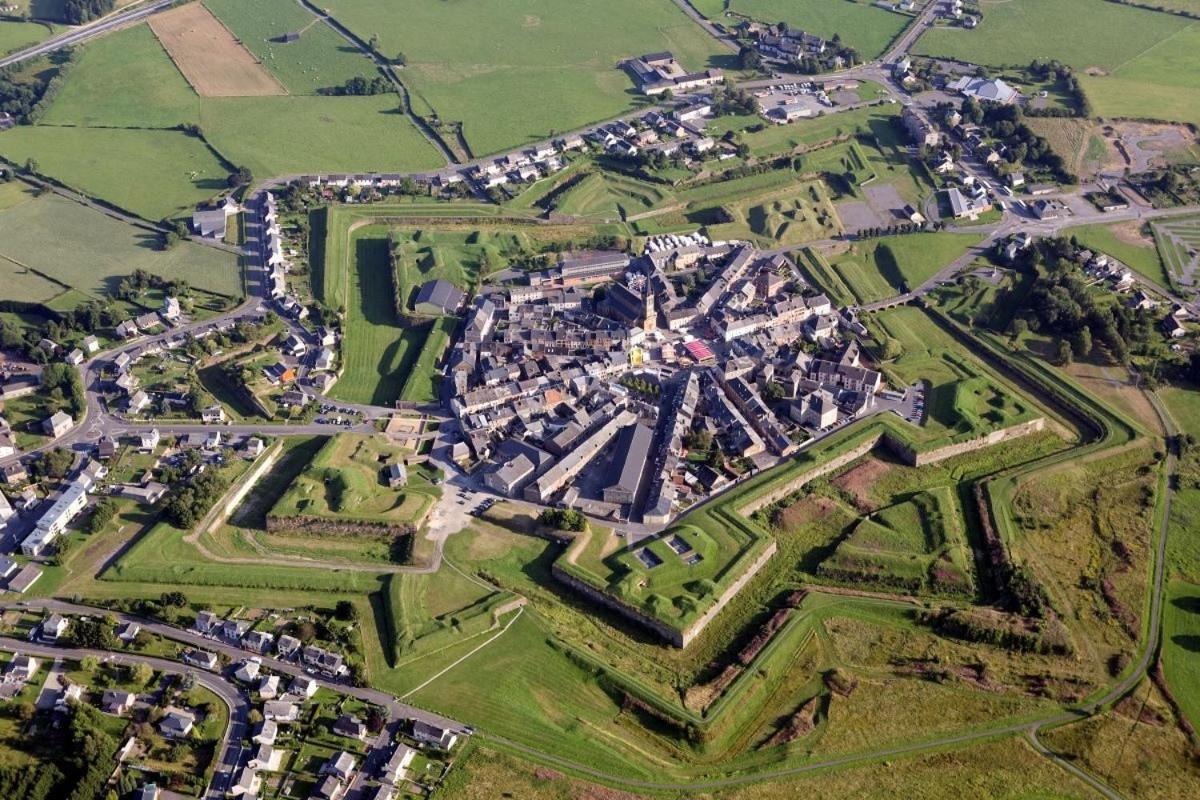 Appartamento La Roche Du Roy Rocroi Esterno foto